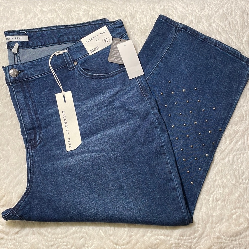 🆕🆕👖Blue jeans size studded bottoms multiple sizes available! 18-22